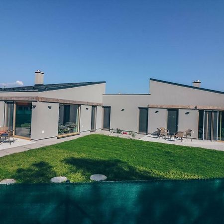Sajdikove Humence Stylish Apartments At Penati Golf Resort מראה חיצוני תמונה